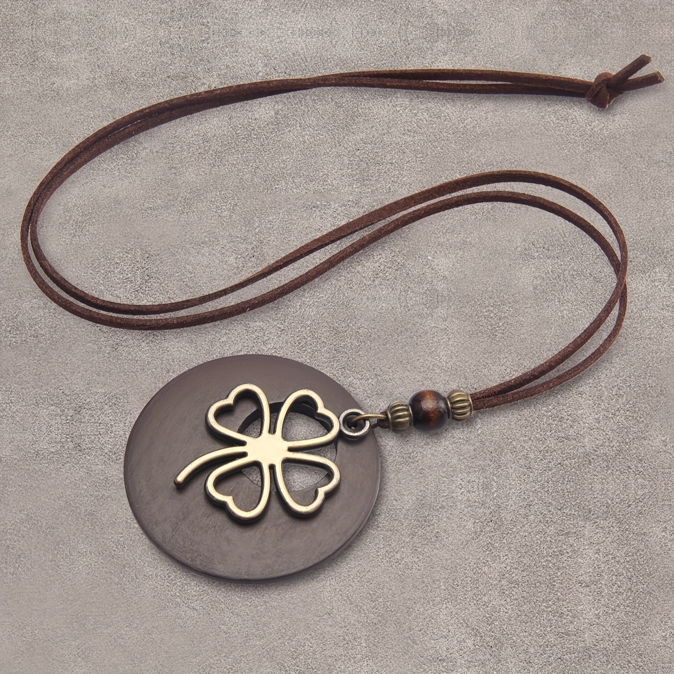 Retro Clover Round Pendant Sweater Chain Necklace